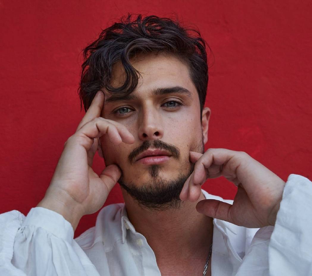 Gökhan Keser'den herkesin içini ısıtacak şarkı; \"Yalan\"