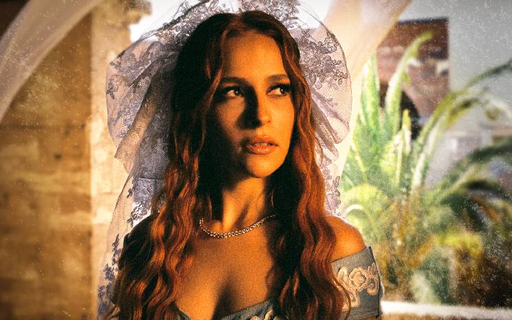 Dicle Olcay'ın yeni teklisi \"Seninim Ki\" tüm digital platformlarda yayında.