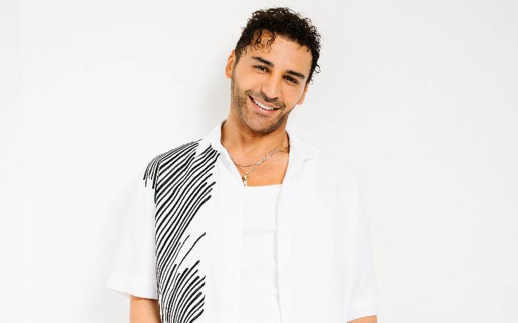 Emre Kaya'nın Retro Pop Tarzı Yeni Çalışması \"Venüs\"