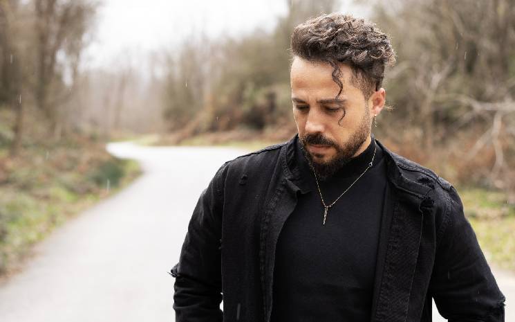 Bahadır Tatlıöz'den Yepyeni Bir Şarkı!