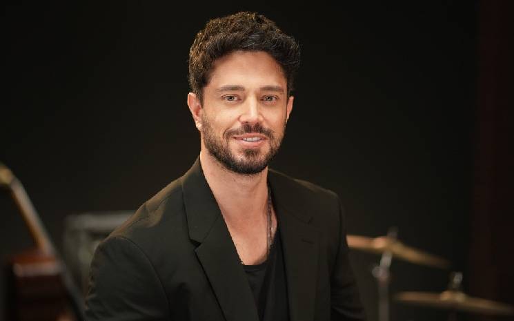 Murat Boz&#039;un Yeni Klibi \&quot;Aşkın Darağacı\&quot; Sevenleriyle Buluştu!