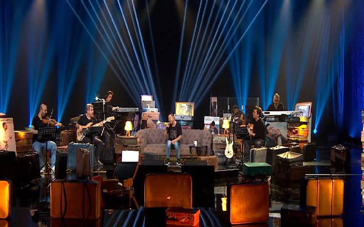 \"Serdar Ortaç Akustik Vol 2\"  Müzikseverlerle Buluştu.