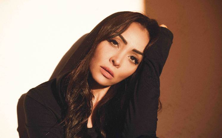 ''Bilge Nihan'' İlk Kez Kendi Yazdığı Şarkısını Seslendirdi!