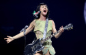 Katy Perry gece klubüne baskın yaptı