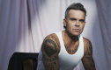 Robbie Williams yeni single'ı Rocket'ı tanıttı