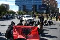 ARNAVUTLUK'TA ÖĞRENCİLERİN GÖSTERİLERİ SÜRÜYOR