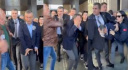 ÖZGÜR ÖZEL'E AKM ÇIKIŞINDA FİZİKSEL SALDIRI