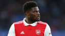 THOMAS PARTEY YENİ TAKIMINA 1 YILLIK İMZA ATTI