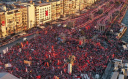 ÖZEL, İZMİR MİTİNGİNDE ERDOĞAN'A SESLENDİ: 'KÜRESEL LİDER DEĞİL, YEREL BİR DİKTATÖRSÜN'