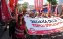 İZMİR'DE BELEDİYE VE SENDİKA ANLAŞTI