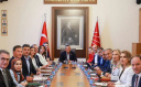 ÖZGÜR ÖZEL YENİ DÖNEMİN YOL HARİTASINI BELİRLEDİ