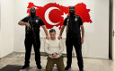 TÜRKİYE'YE İADE EDİLEN ORGANİZE SUÇ ÖRGÜTÜ ELEBAŞI SERKAN KURTULUŞ TUTUKLANDI