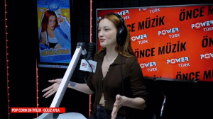 Güliz Ayla 3
