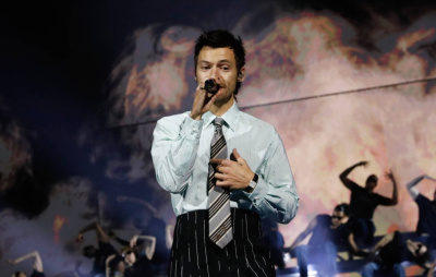 Harry Styles Konseri Öncesi Wembley'den Sıcak Hava Kararı