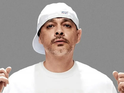 Ceza Şanlıurfa'da sıra gecesine konuk oldu, mikrofonu alıp rap söyledi
