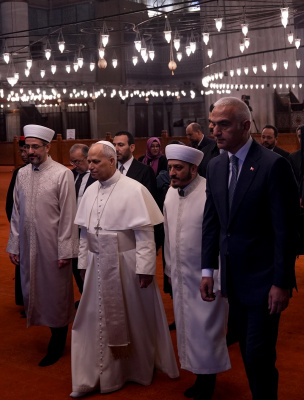 PAPA 14. LEO, SULTANAHMET CAMİİ'Nİ ZİYARET ETTİ