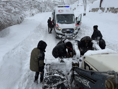 VAN'DA ÇIĞ: BİR KİŞİ YAŞAMINI YİTİRDİ, 22 EV BOŞALTILDI