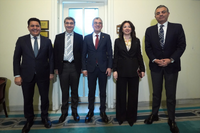 CHP'DEN PARTİ TURLARI: İBB SORUŞTURMASI VE DAVALAR RAPORU SUNULDU