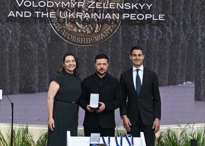 ZELENSKİY'E HOLLANDA'DA ULUSLARARASI DÖRT ÖZGÜRLÜK ÖDÜLÜ VERİLDİ