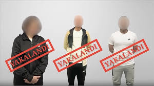 KIRMIZI BÜLTENLE ARANAN ÜÇ SUÇLU TÜRKİYE'YE GETİRİLDİ