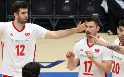 VOLEYBOL  MİLLETLER LİGİ'NDE AY YILDIZLILAR ABD'YE YENİLDİ