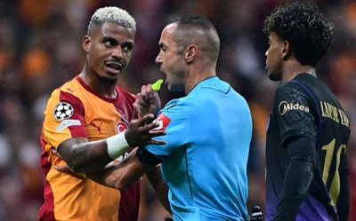 GALATASARAY, UEFA ŞAMPİYONLAR LİGİ'NDE BARCELONA'YA 4-1 YENİLDİ.