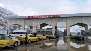 İRAN'DAN GÜNÜBİRLİK GEÇİŞLER DURDURULDU