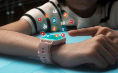 İNGİLTERE BAŞBAKANI STARMER, SOSYAL MEDYA ŞİRKETLERİNE ÇOCUK GÜVENLİĞİ İÇİN BASKIYI ARTIRIYOR