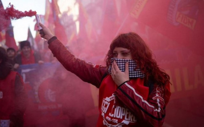 İTALYA'DA İŞÇİLER GREVE GİTTİ
