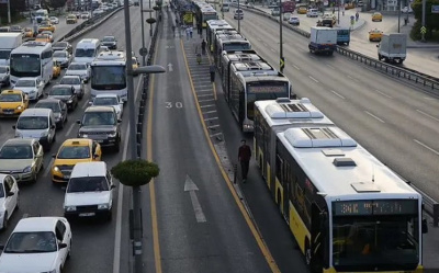 İSTANBUL'DA ÖZEL GÜNLERDE METROBÜSÜN GÜZERGAHININ DEĞİŞTİRİLMESİ KARARLAŞTIRILDI