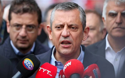 CHP GENEL BAŞKANI ÖZEL, MOTOKURYELERLE BİR ARAYA GELDİ