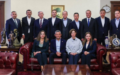 CHP'Lİ BÜYÜKŞEHİR BELEDİYE BAŞKANLARINDAN ÖZGÜR ÖZEL'E DESTEK