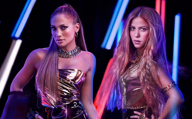 Shakira ve J-Lo Super Bowl'u salladı.