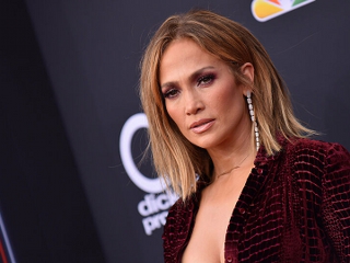 Jennifer Lopez yılbaşı gecesi  New York'da performans sergileyecek