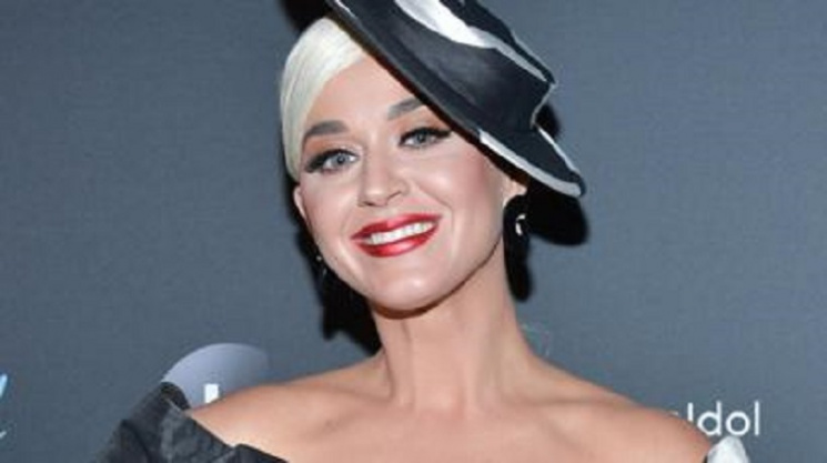 Katy Perry'den kadınlara övgü
