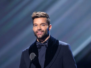 Ricky Martin Puerto Rico'ya dönüyor