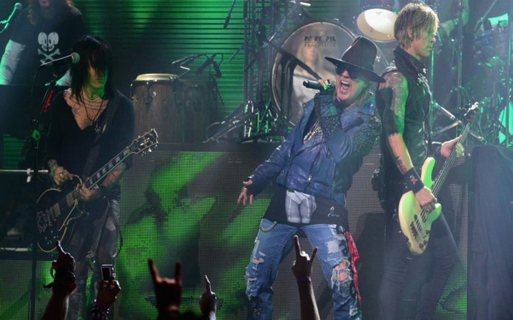 Guns N' Roses'dan yeni haberler geldi.