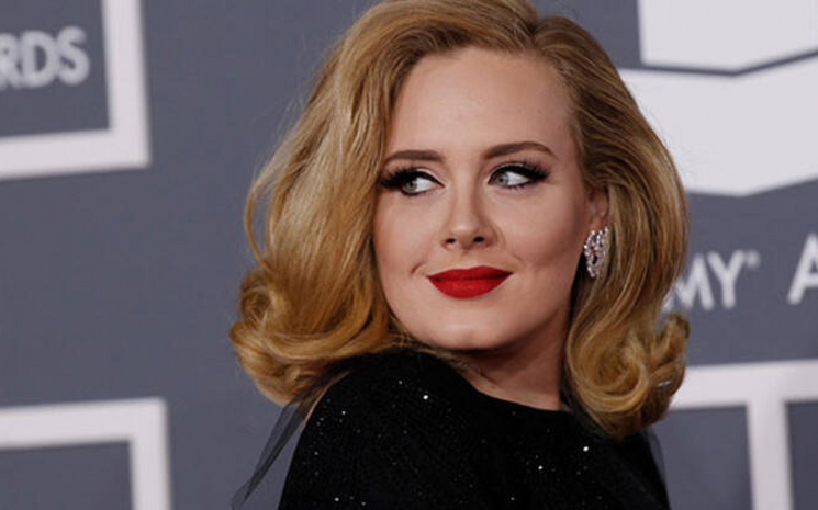 Adele evini 1 milyon pound zararına sattı
