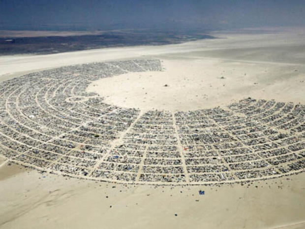 Burning Man belgeseli bugünden itibaren yayında.