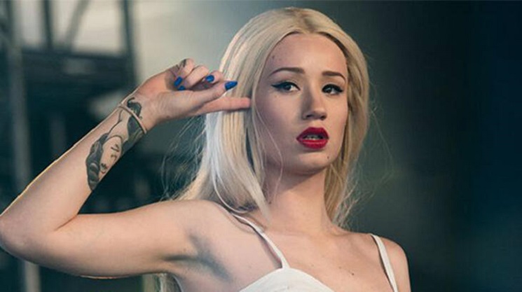 Iggy Azalea oğlunun adını açıkladı.