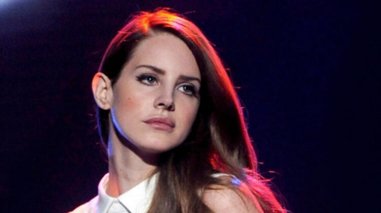 Lana Del Rey yeni şarkısını müzikseverlerle buluşturdu.