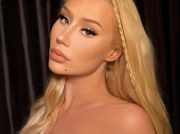 Iggy Azalea 'dan plak şirlketlerine çağrı