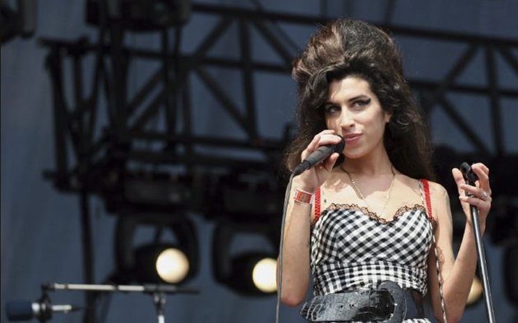 Amy Winehouse'un hologram turnesi için calısılıyor