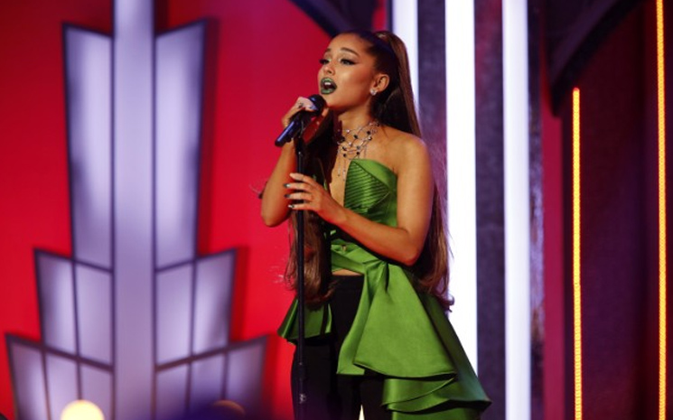 Ariana Grande, \"Thank you, next\" adlı yeni bir single yayınladı.