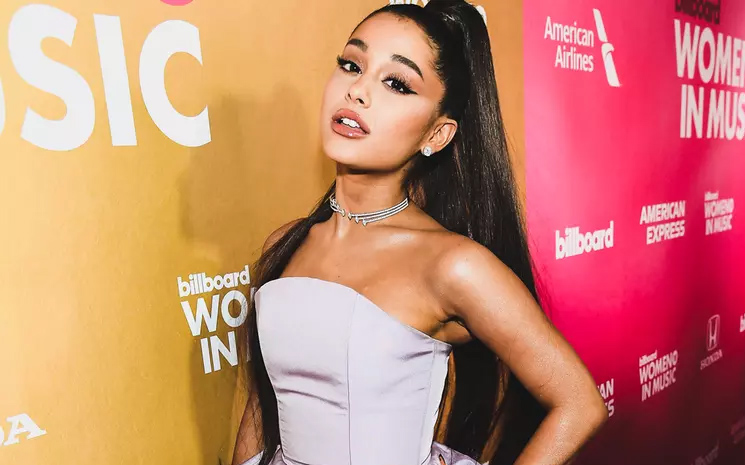 Ariana Grande Coachella festivalinin headliner'larından biri.