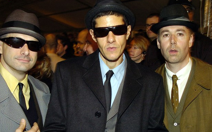 Beastie Boys 12 şarkı yayınladı