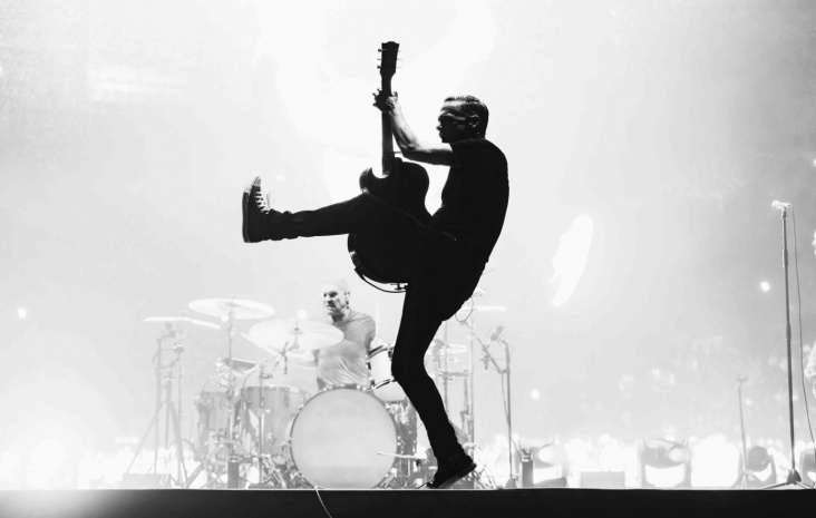 Bryan Adams, Aralık 2025'te İngiltere'de  vereceği konserleri duyurdu