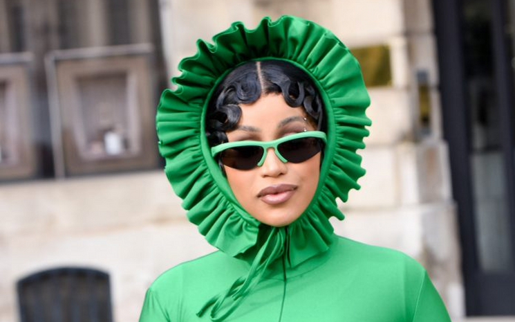 Cardi B YouTuber aleyhindeki davada 1 milyon Pound kazandı.