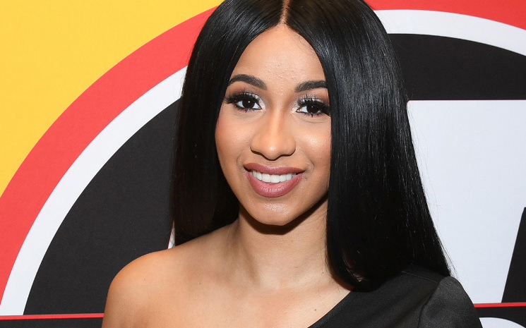 Cardi B. 'den Sağlık Çalışanlarına Yardım.