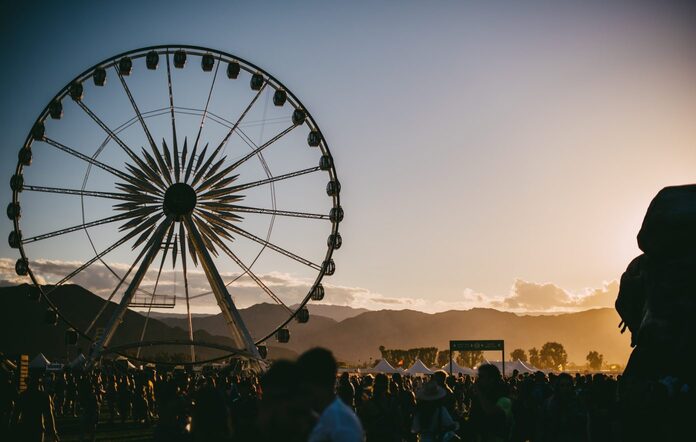 Coachella  festivalinin ilk haftasonu bölümü 14-16 Nisan 'da gerçekleşti